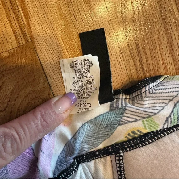 La Blanca Multicolor Patterned Swim Top Sz 12 - Picture 10 of 10